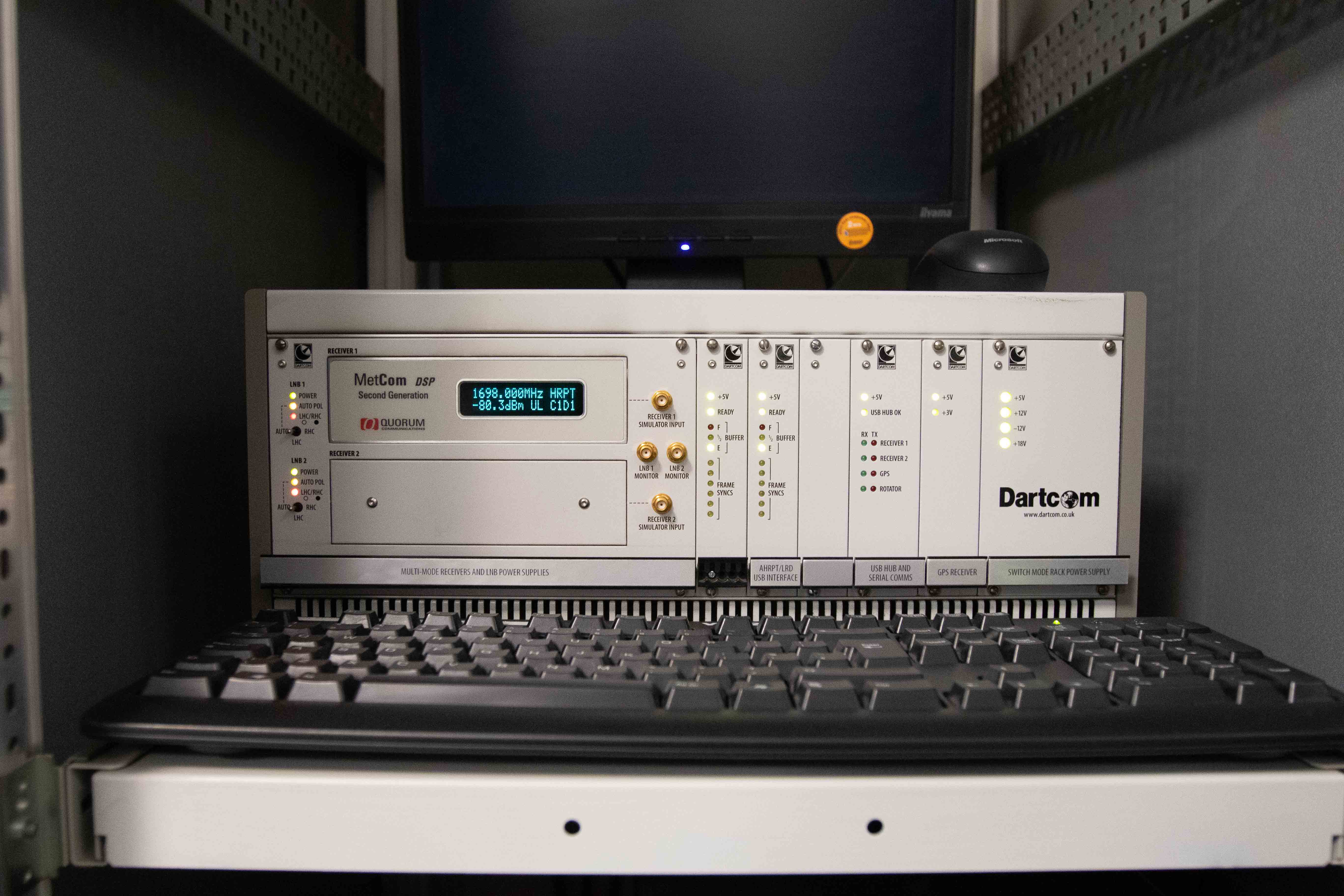 Receiver rack for HRPT/AHRPT (1.7GHz), connected to the 1.5m parabolic antenna. Part of the Dartcom system.